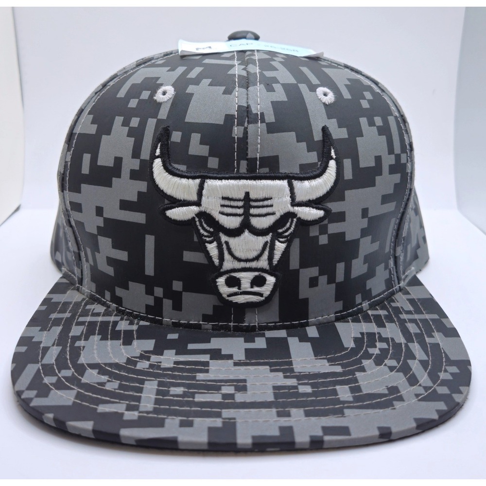 Mitchell & Ness Chicago Bulls Snapback Hat Grey Digital Camo NBA Flat Brim Cap